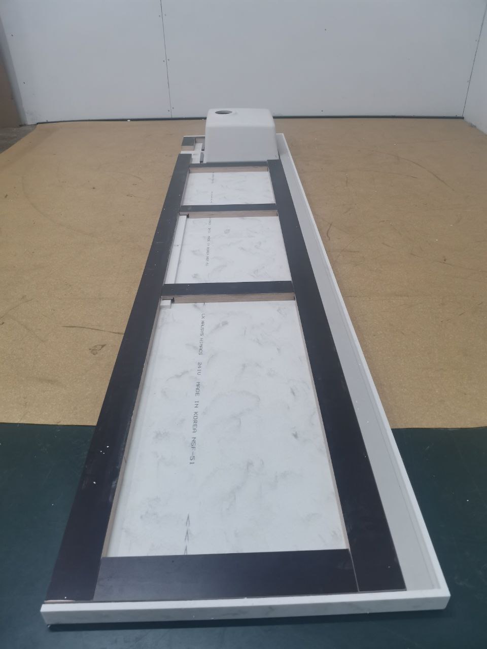 Столешница из искусственного камня (H=40 мм) (2.730x0.600)