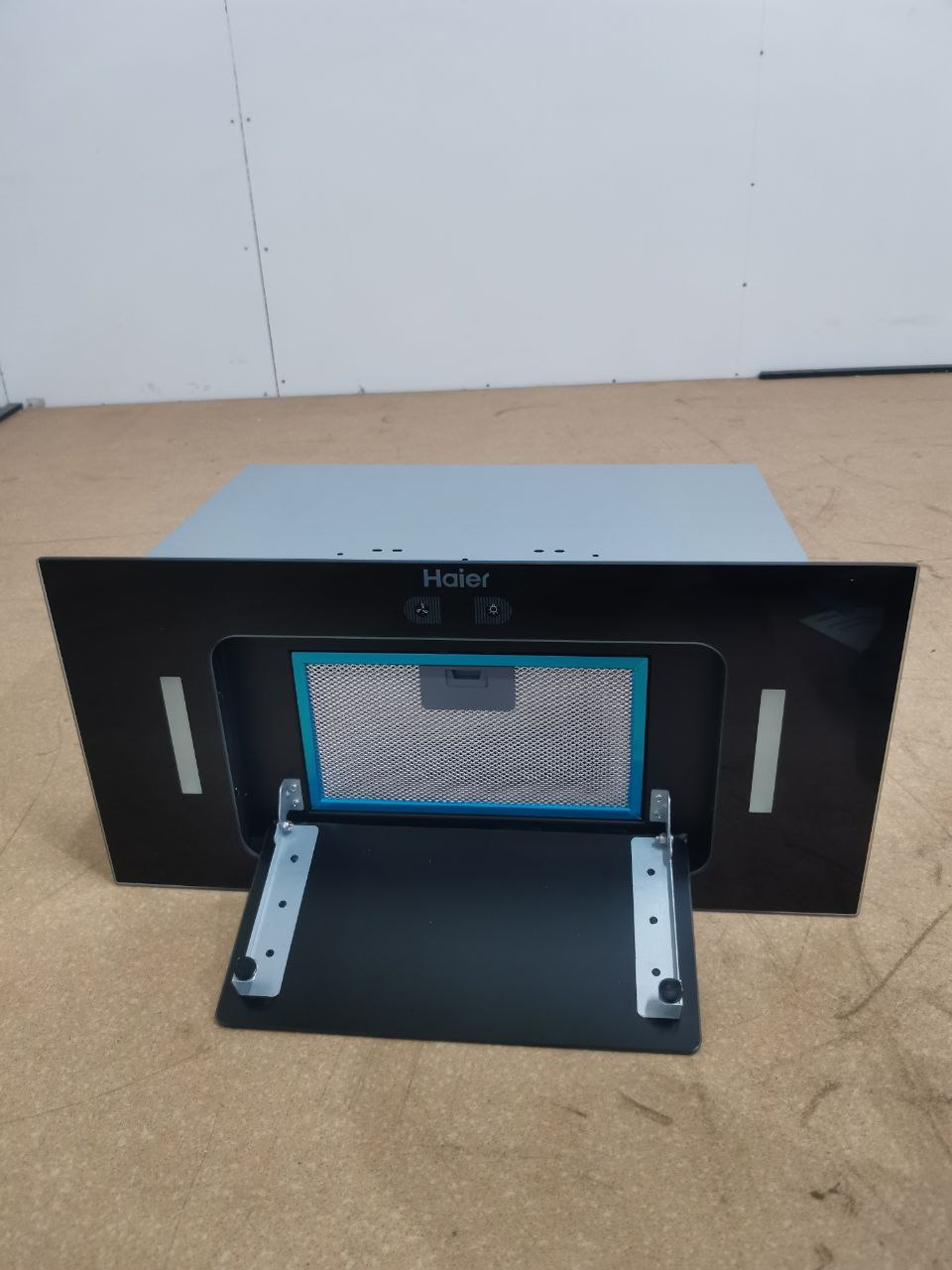 Вытяжка встраиваемая HAIER HVX-BI652GB 
