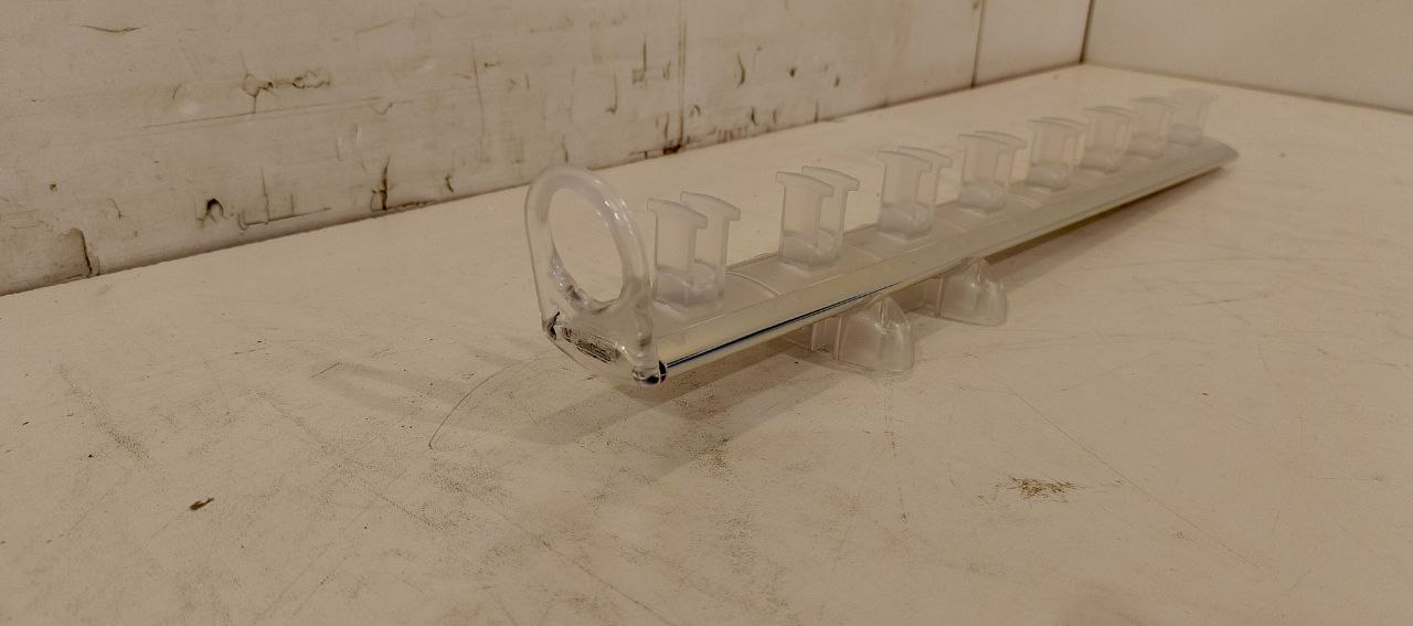 Держатель выдвижной для ремней и поясов SERVETTO 18300060 (SSNBP161L) 