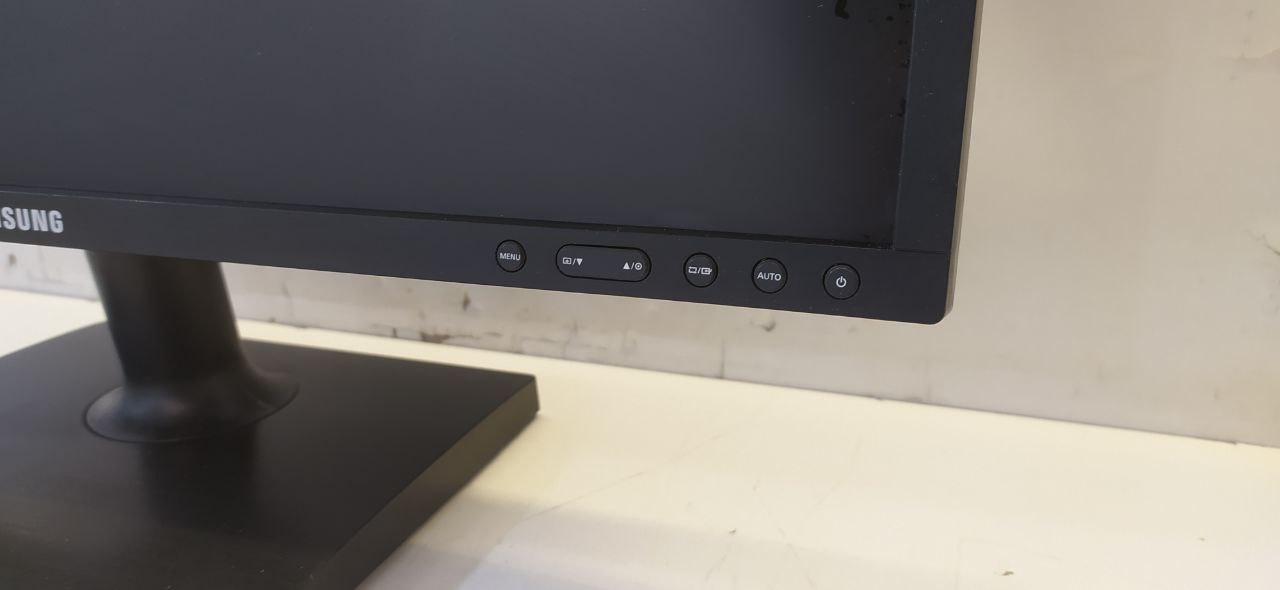 Монитор SAMSUNG LS22C20KBS 