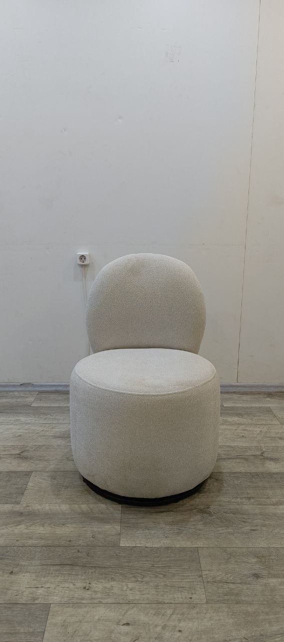 Кресло Ursula молочного цвета