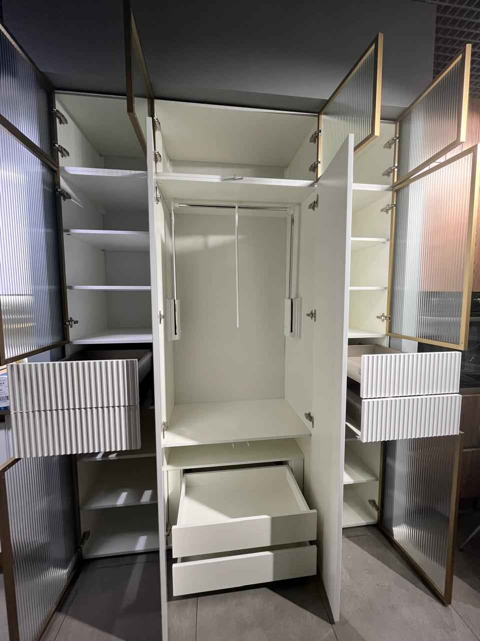 Шкаф модульный распашной Allure