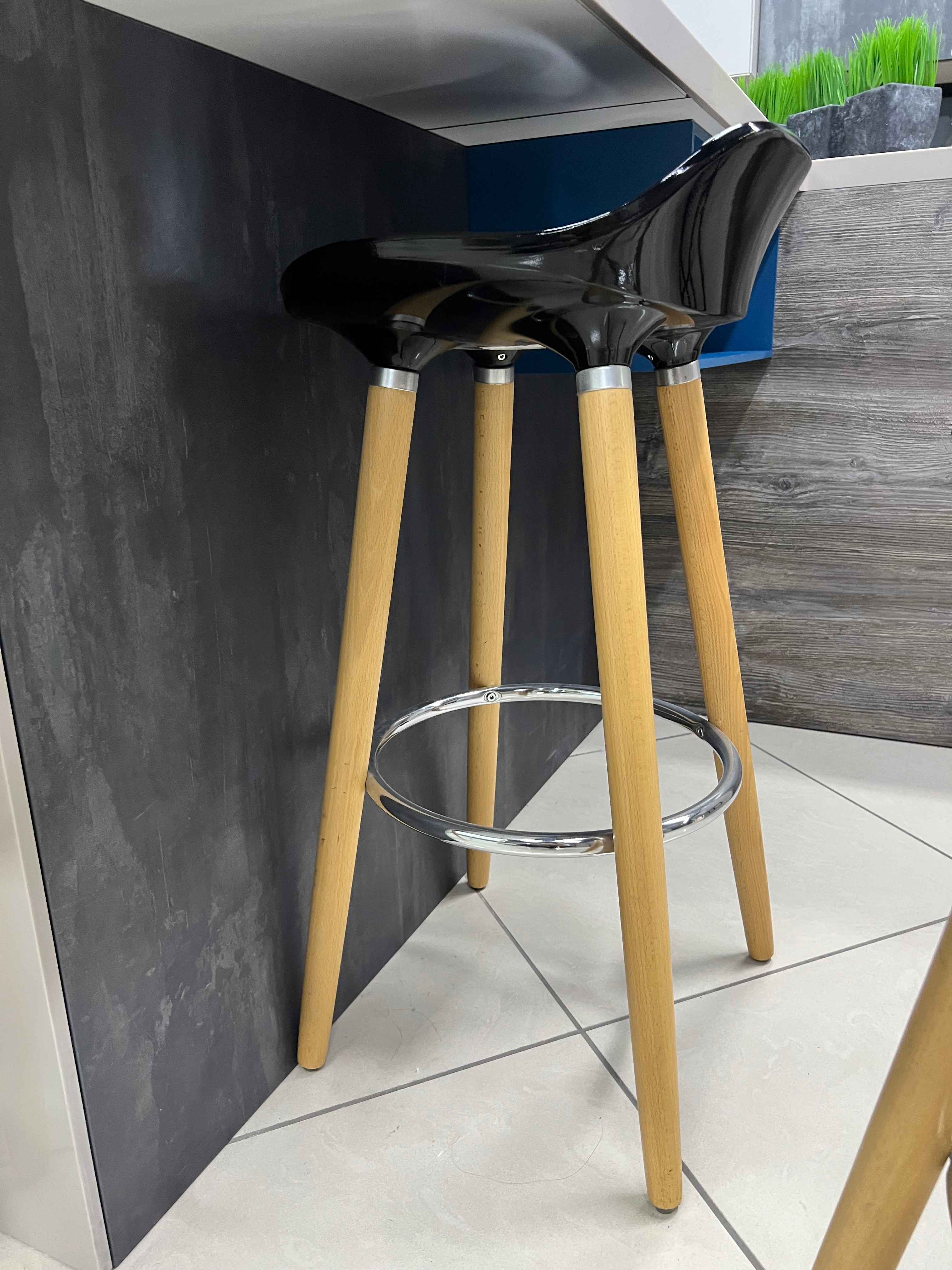 Набор из 3-х барных стульев Tucker