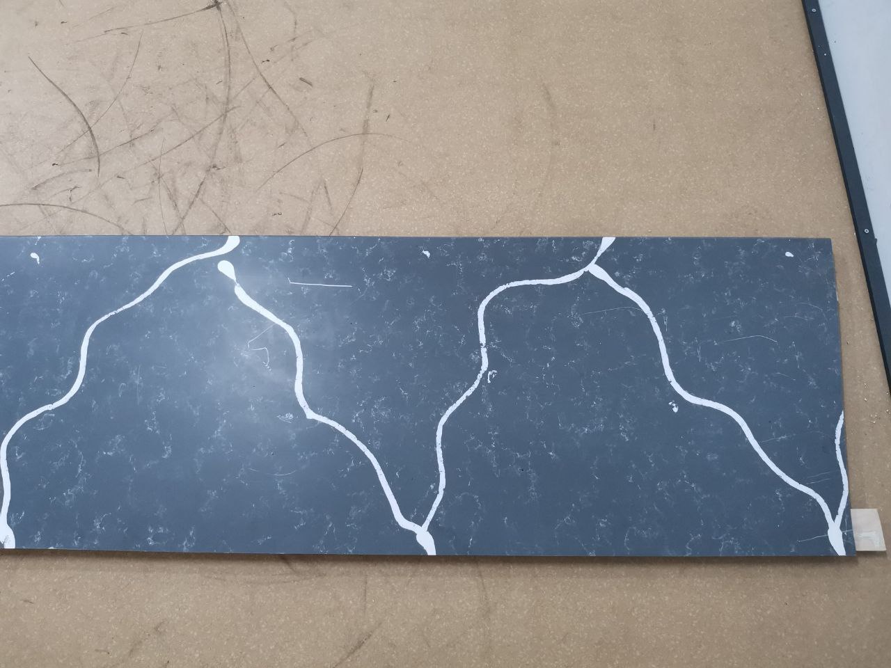 Столешница из ИК 2.950х0.600 (Н=40 мм)