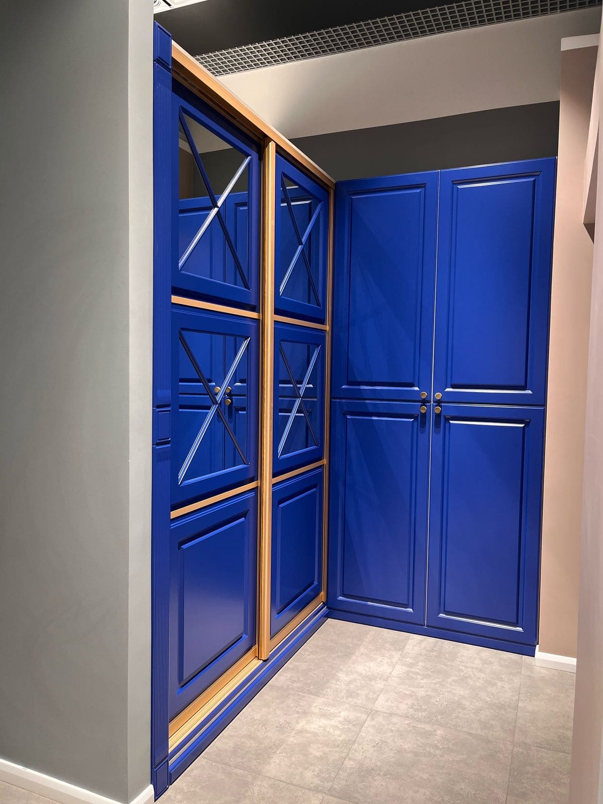 Шкаф-купе угловой Nicolle