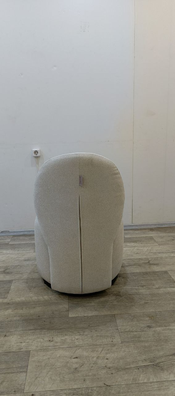 Кресло Ursula молочного цвета