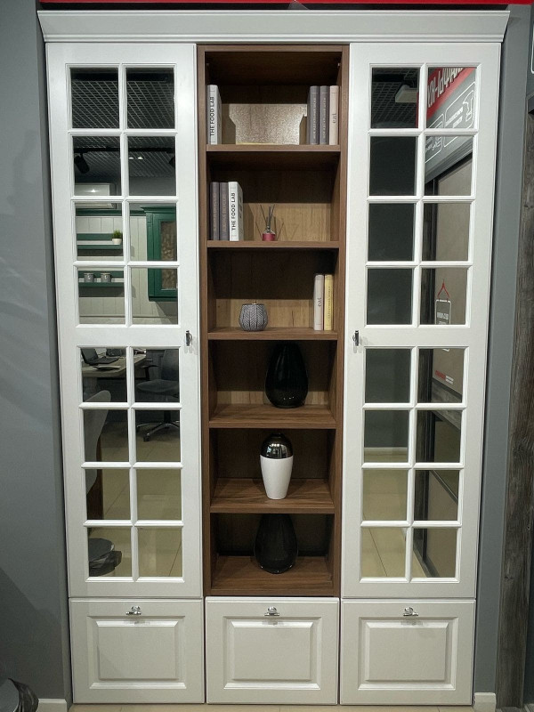 Шкаф-распашной Nicolle