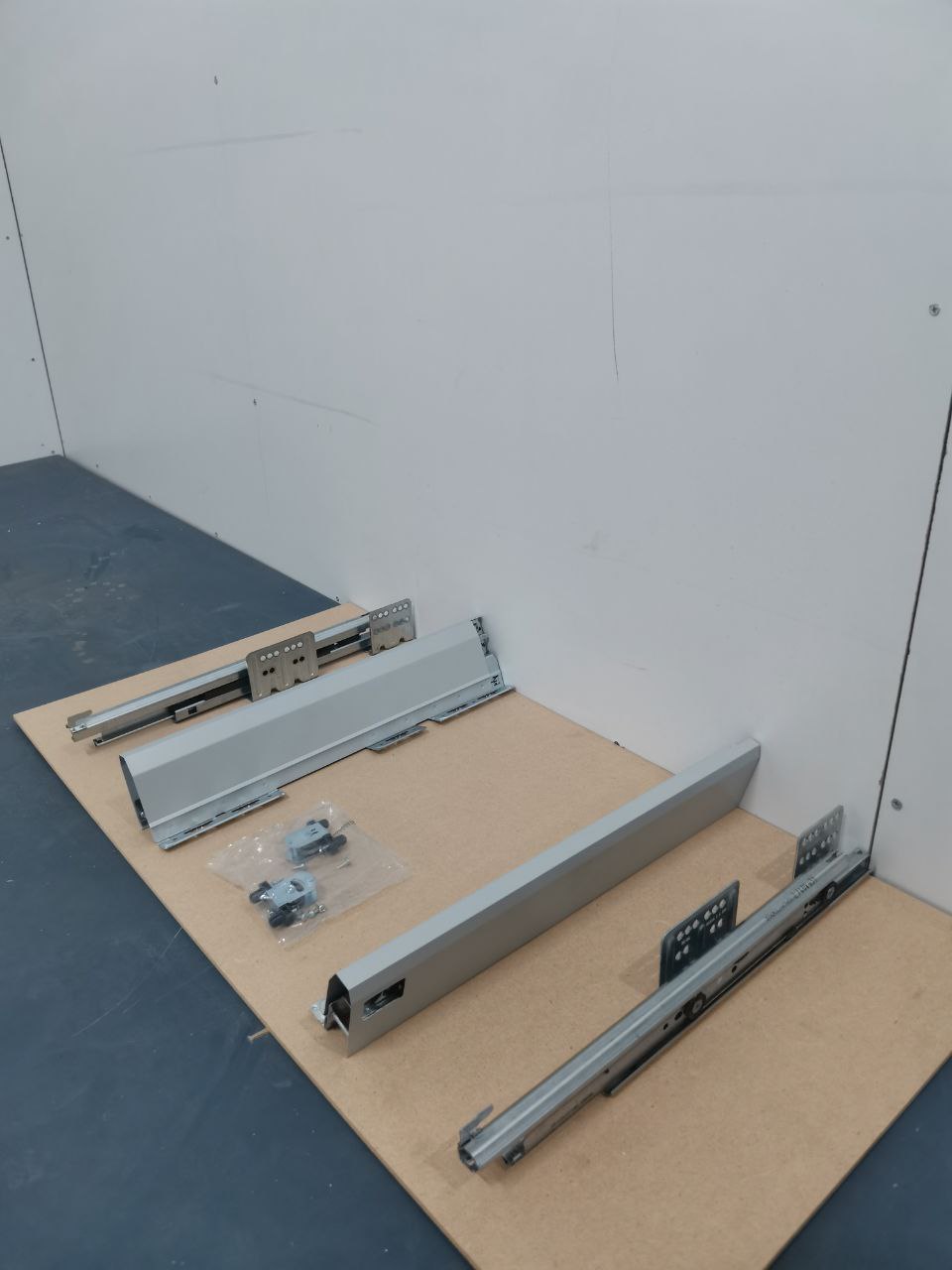 Фурнитура для выдвижного ящика HETTICH APH-94-W60