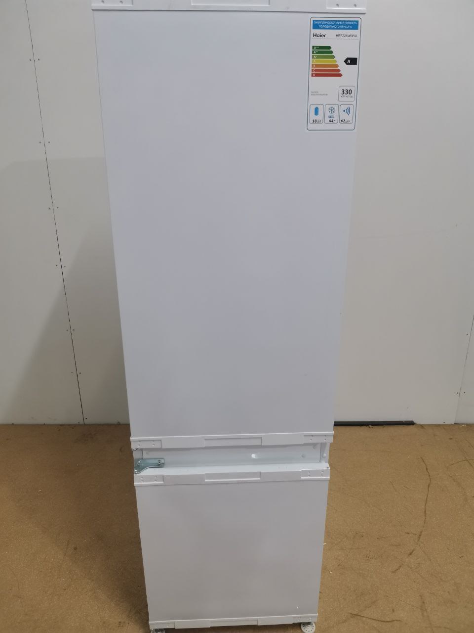 Встраиваемый холодильник HAIER HRF225WBRU 