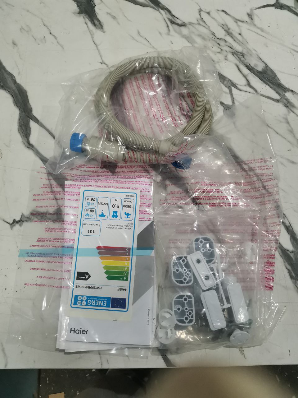 Встраиваемая стиральная машина HAIER HWQ90B416FWB 