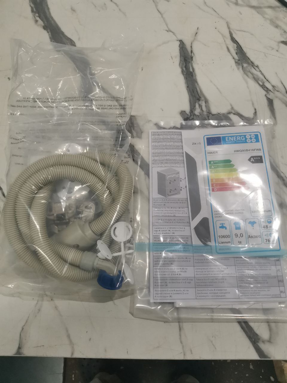 Встраиваемая стиральная машина HAIER HWQ90B416FWB 