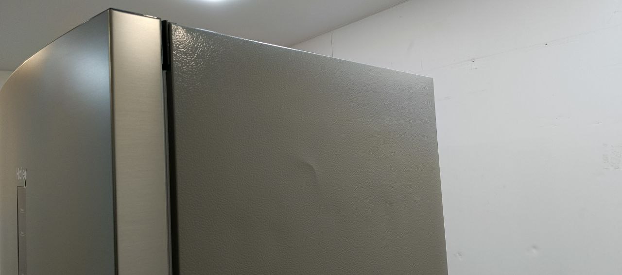 Отдельностоящий холодильник HAIER C2F636CFRG 