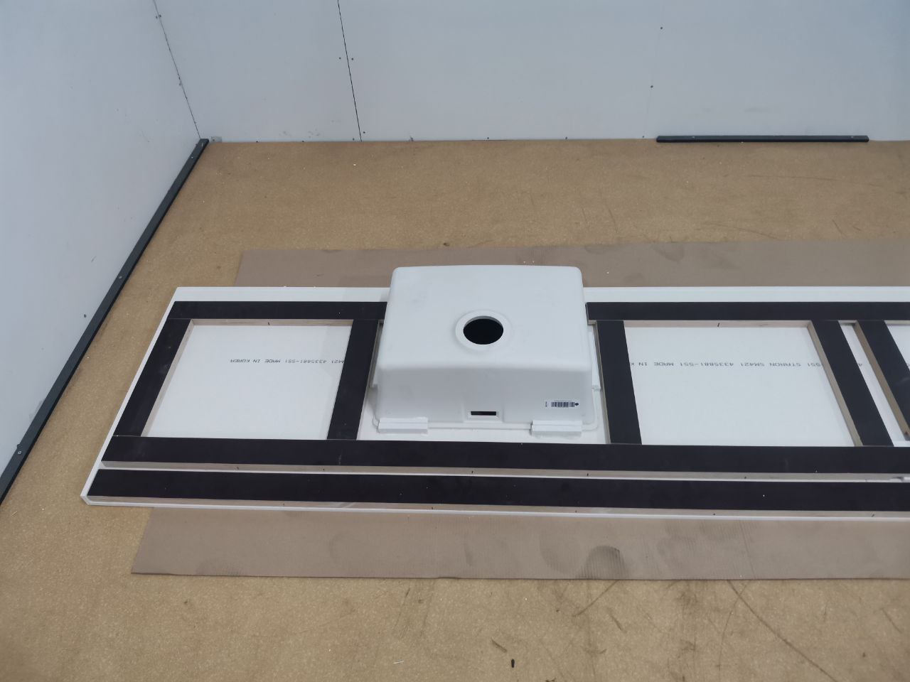 Столешница из ИК 2.615х0.690 (Н=40 мм)