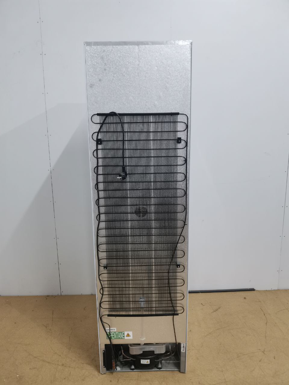 Встраиваемый холодильник Candy BCBF 192 F