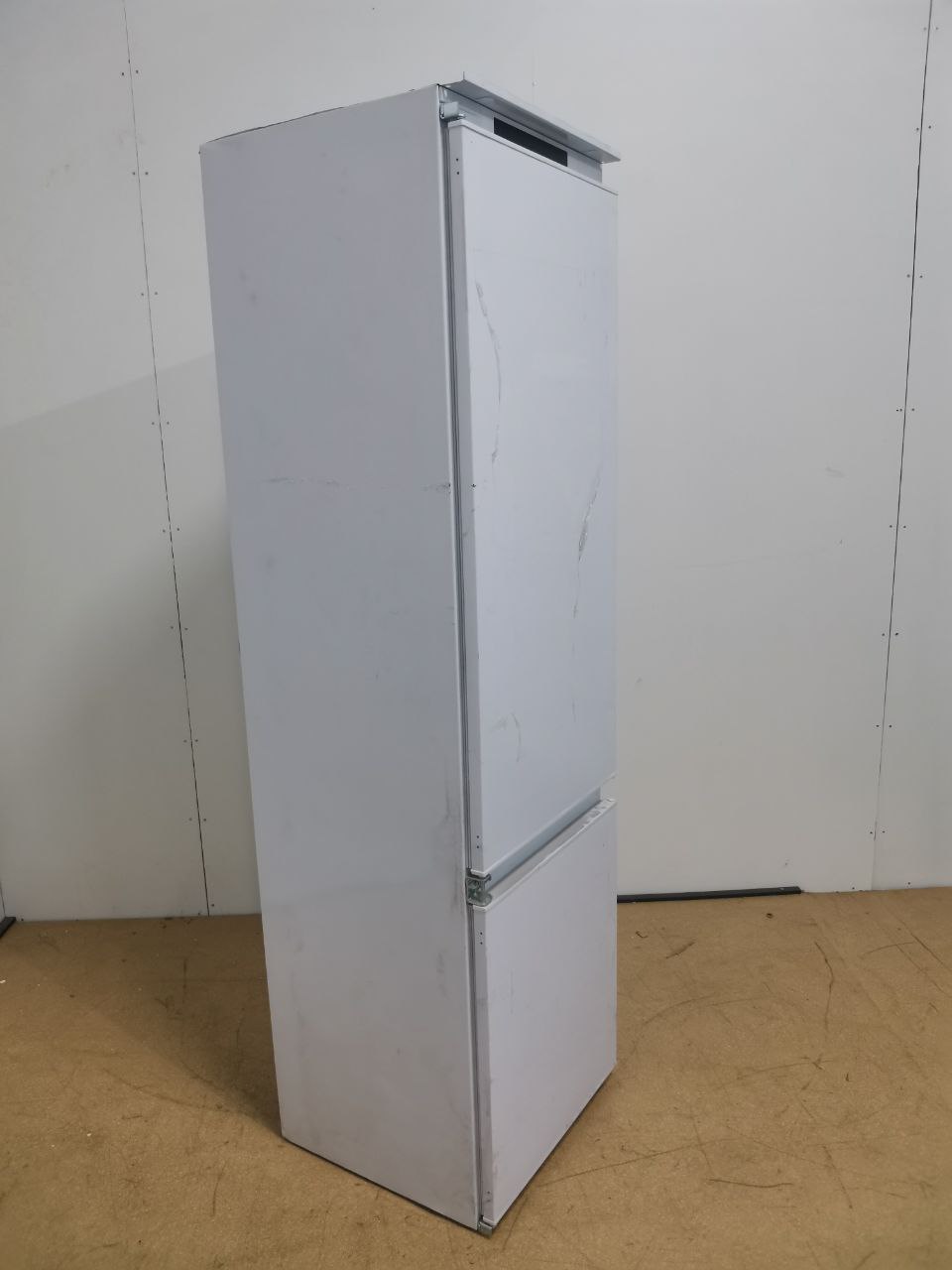 Встраиваемый холодильник Candy BCBF 192 F