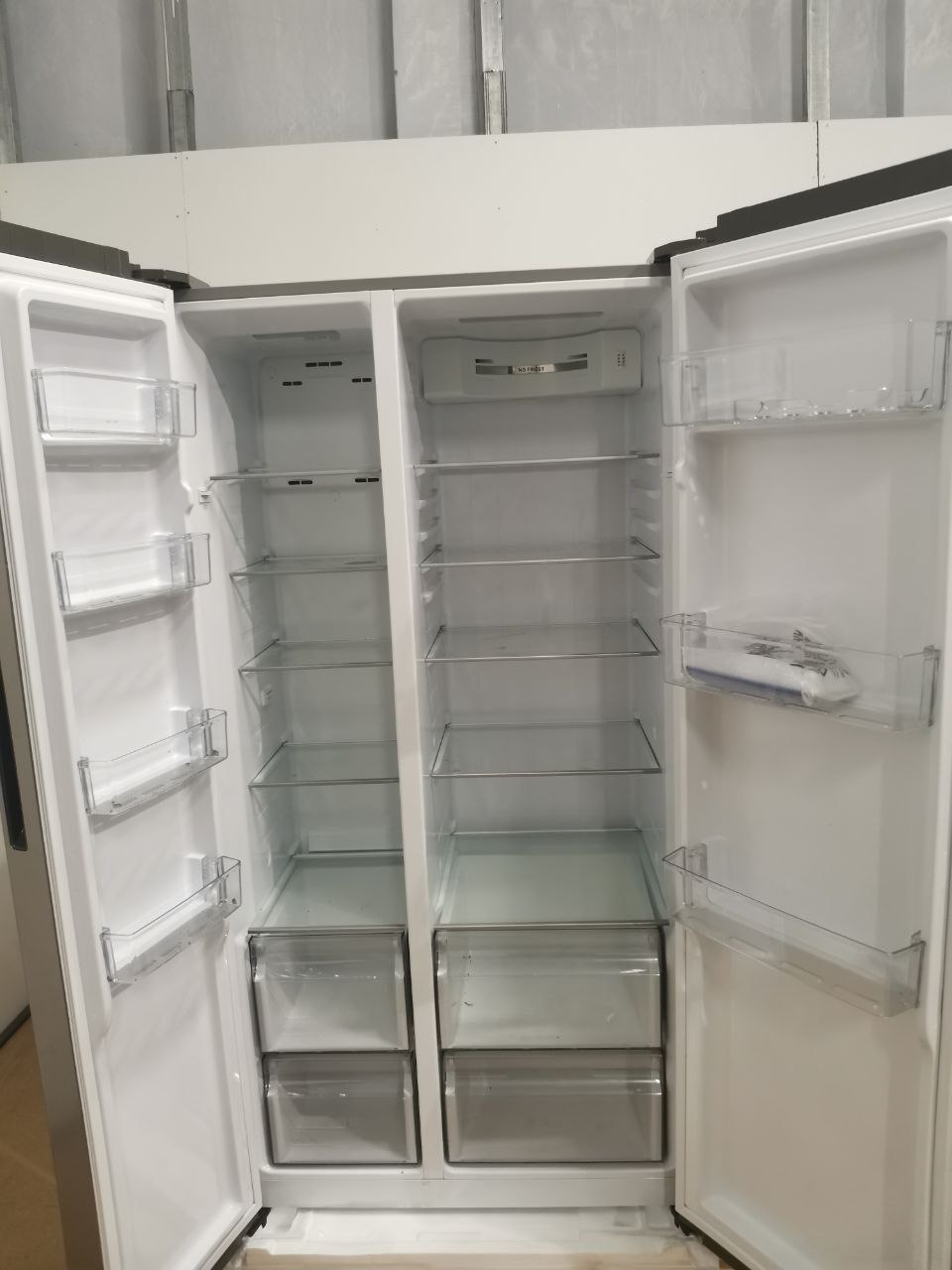 Отдельностоящий холодильник Haier HRF-522DS6RU (Side-by-Side)