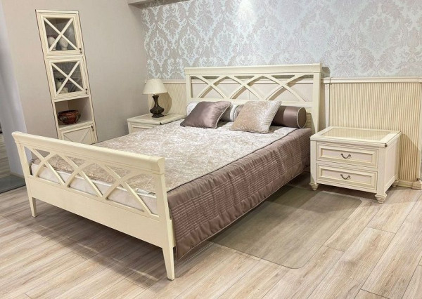 Кровать с тумбами Английская классика из шпона