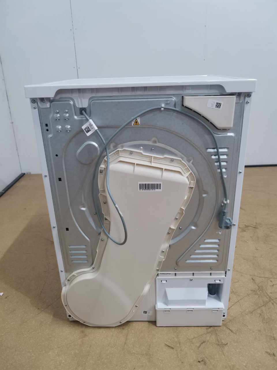 Отдельностоящая сушильная машина Korting KD 60 HP 109