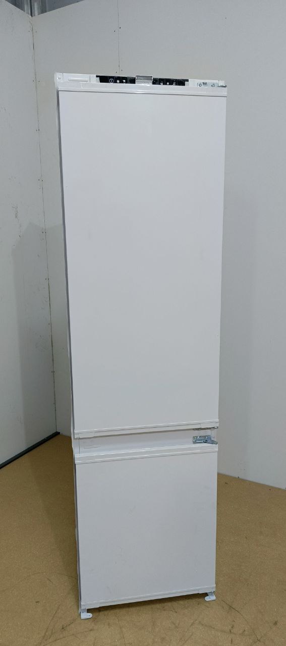 Встраиваемый холодильник Smeg C8194TNE