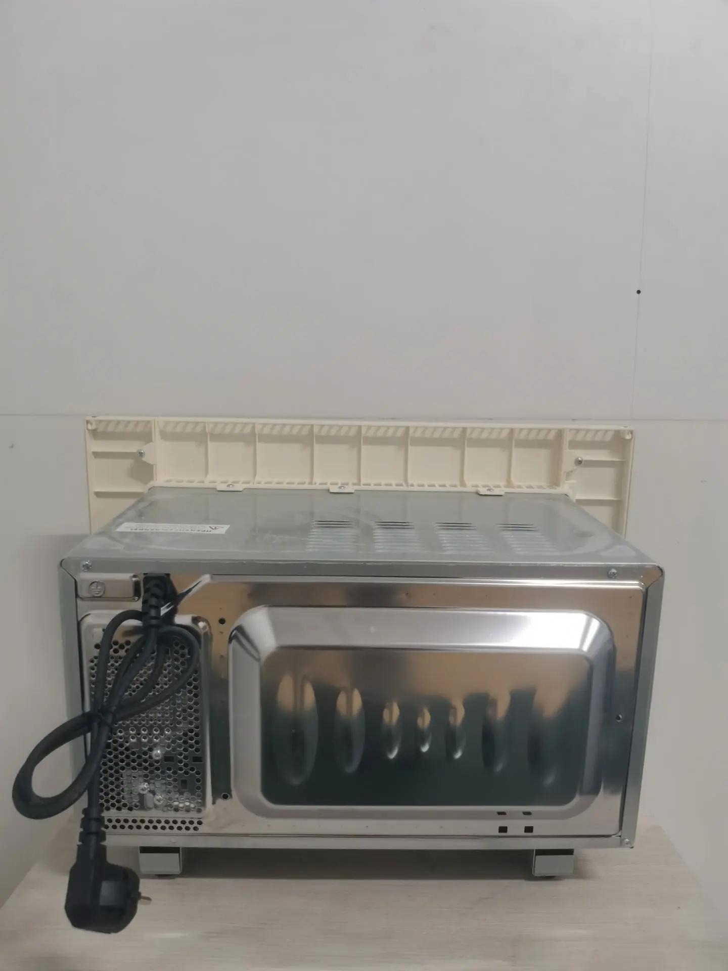 Встраиваемая микроволновая печь KORTING KMI 720 RB   