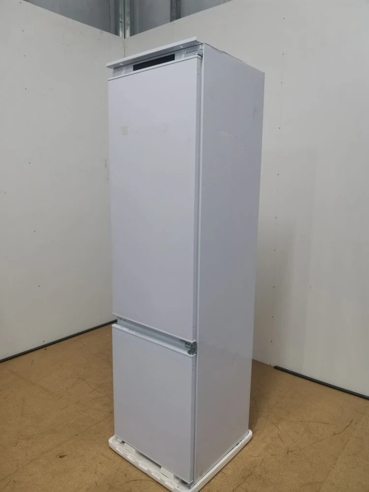 Встраиваемый холодильник Candy BCBF 192 F