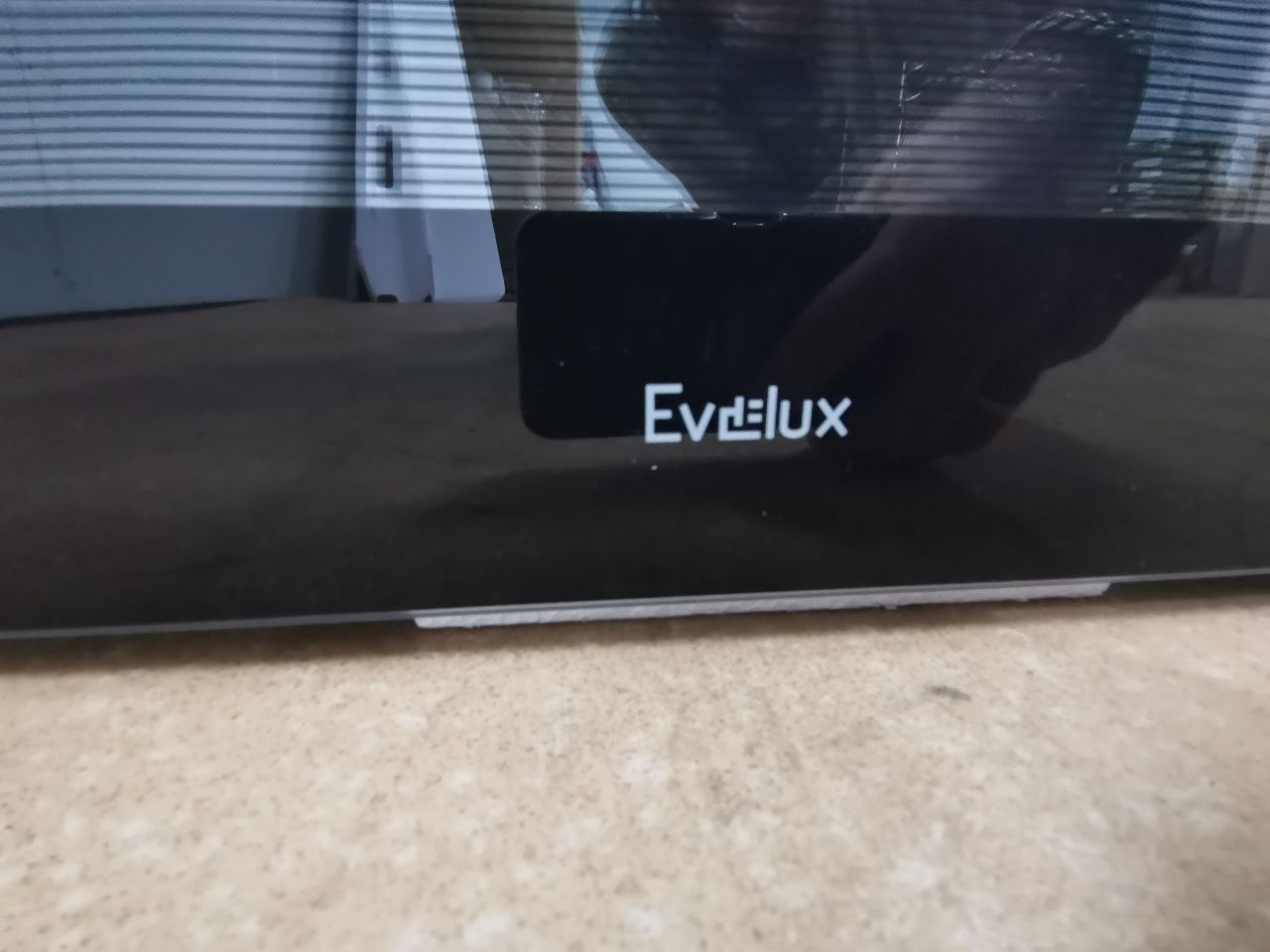 Встраиваемый духовой шкаф EVELUX EO 637 PB