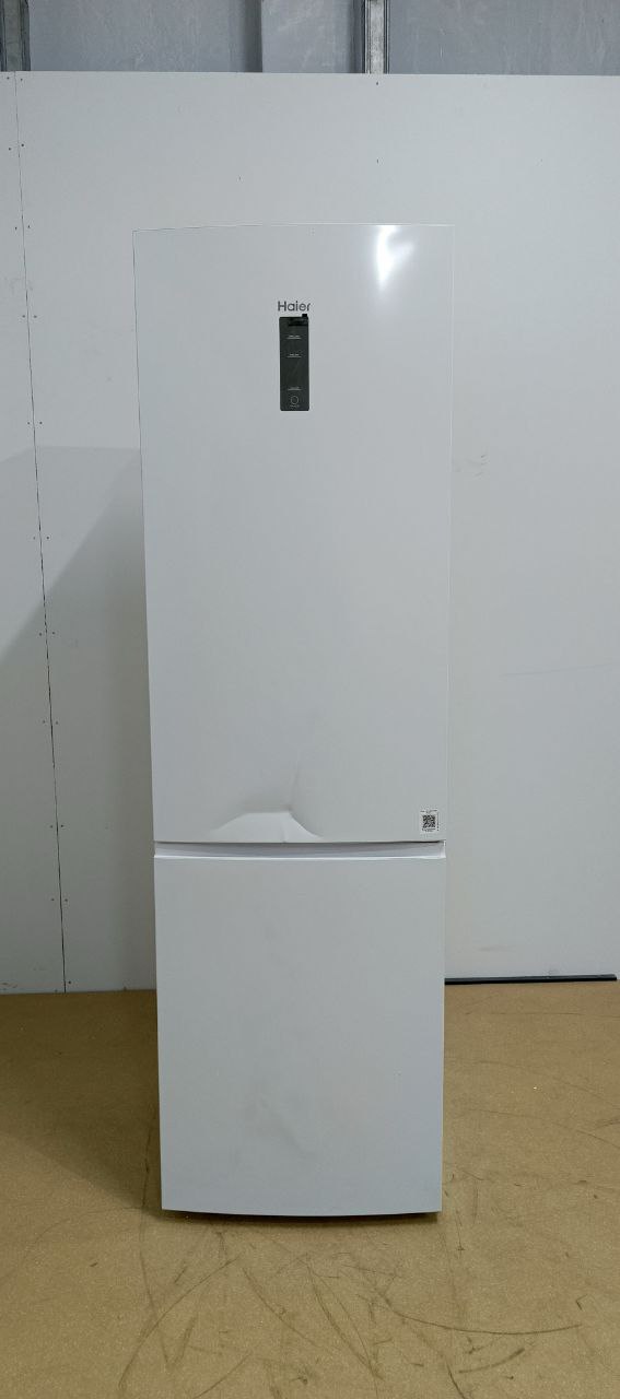 Отдельностоящий холодильник HAIER C2F637CWRG 