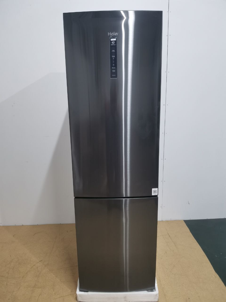 Отдельностоящий холодильник HAIER C4F740CBXGU1 