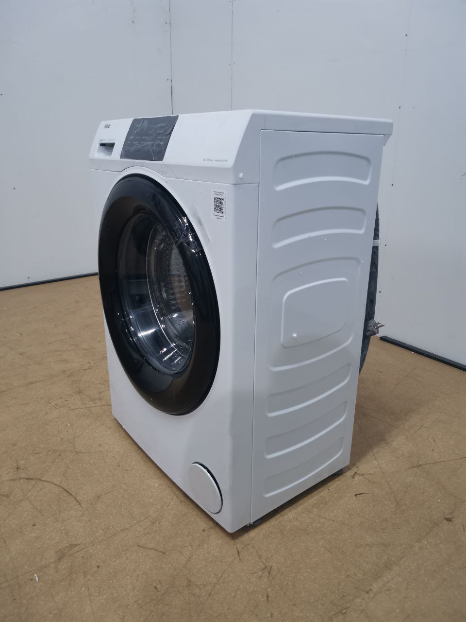 Отдельностоящая стиральная машина HAIER HW60-BP12919B 