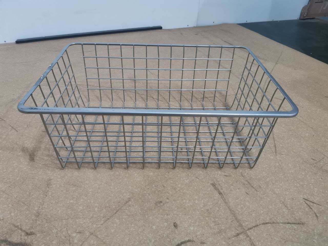 Корзина выдвижная для одежды PELLY 18330002 