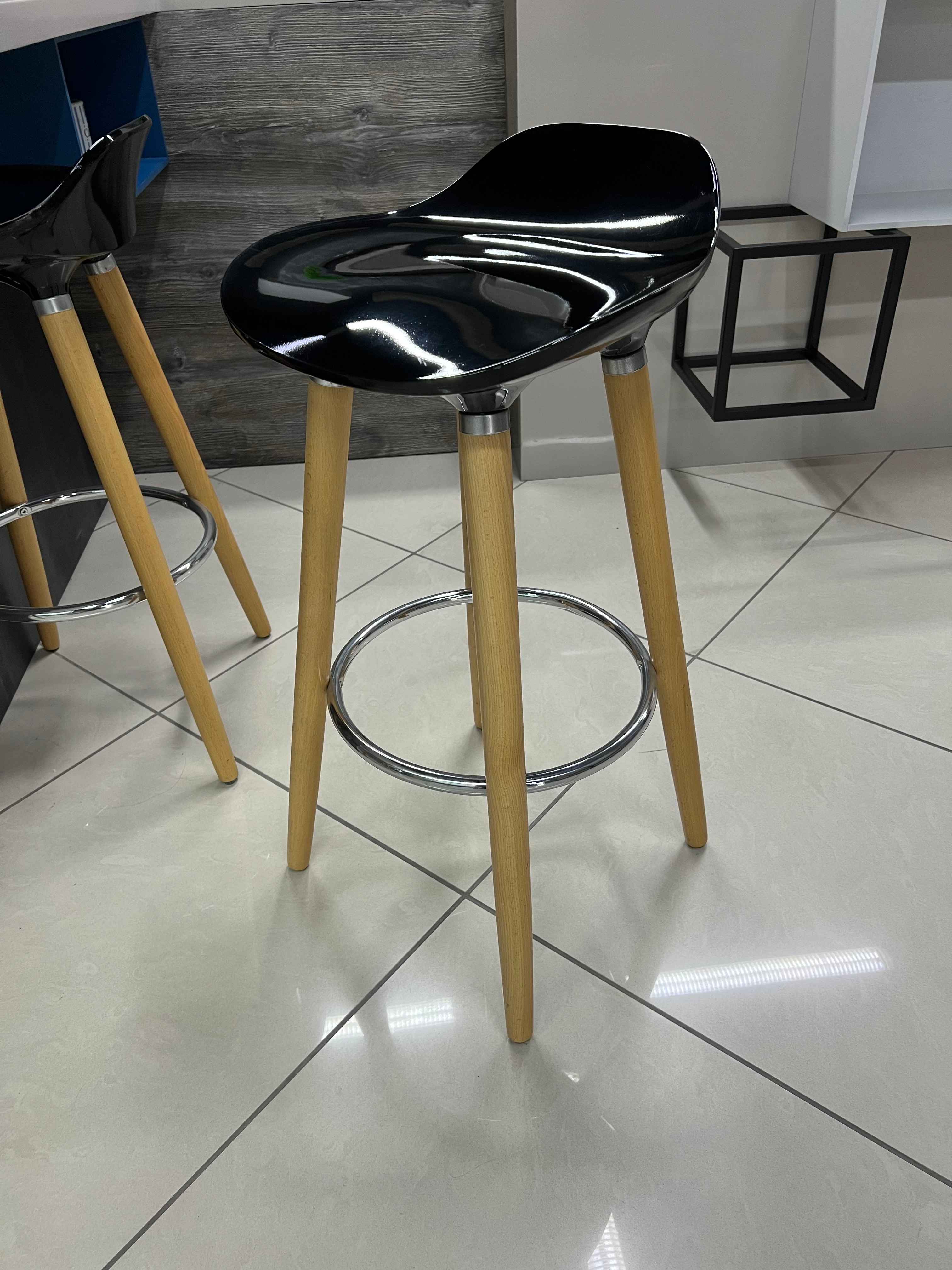 Набор из 3-х барных стульев Tucker