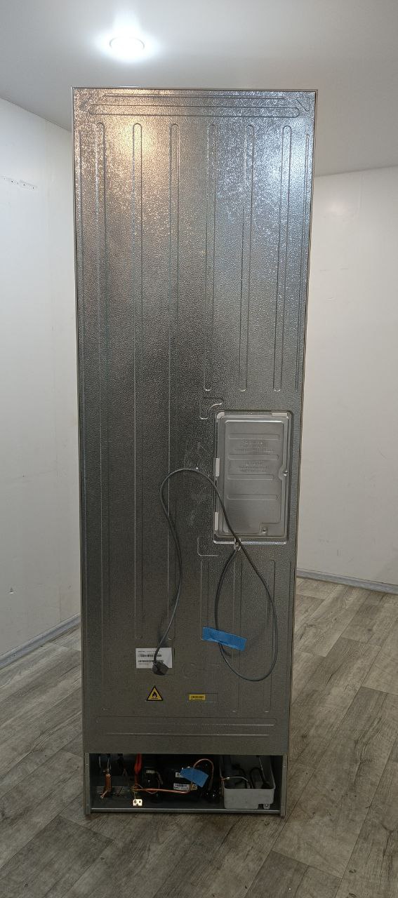 Отдельностоящий холодильник HAIER C4F640CGGU1 